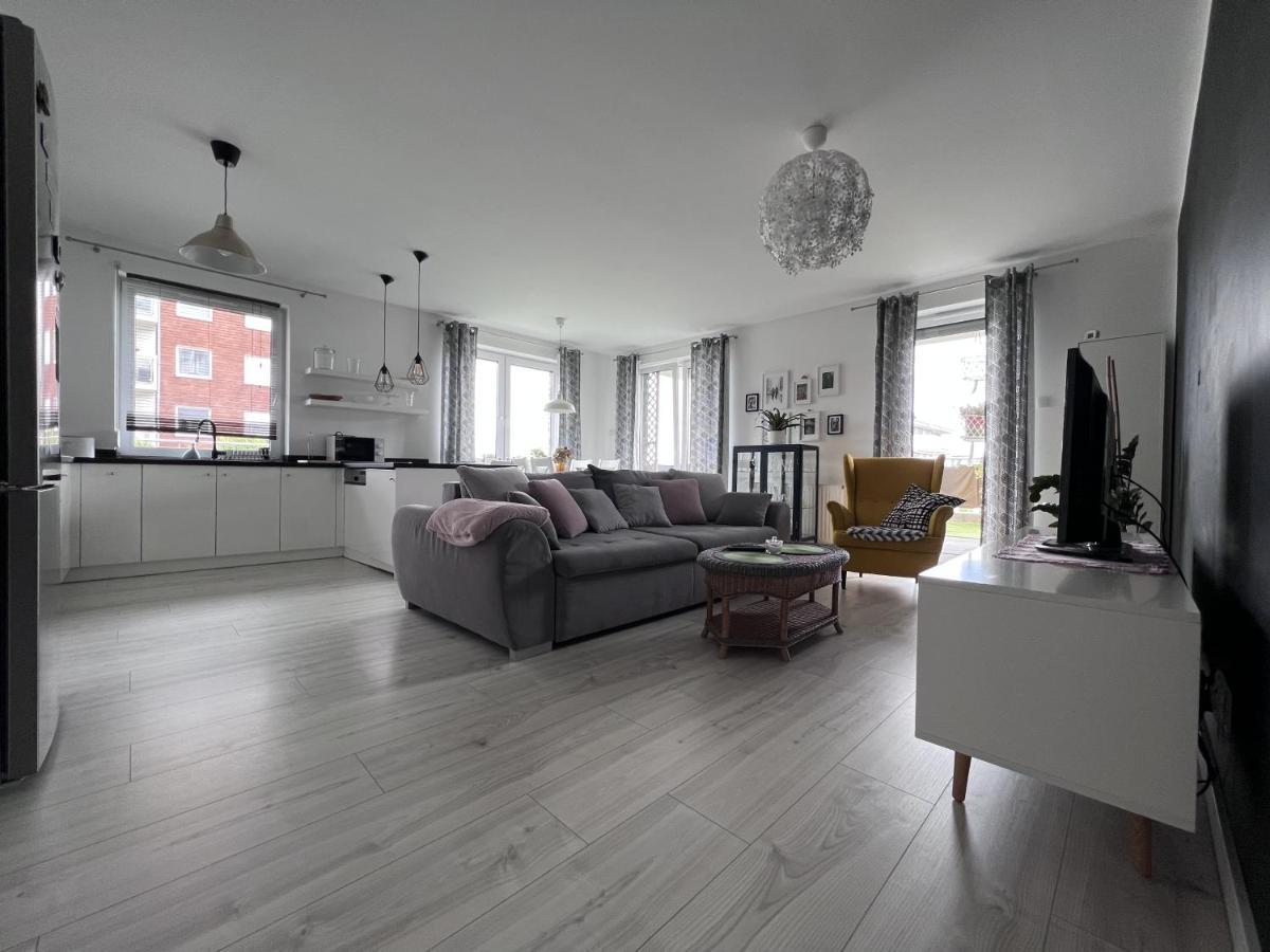 Apartament Z Tarasem Na Osiedlu Rakownica Jelenia Gora Luaran gambar