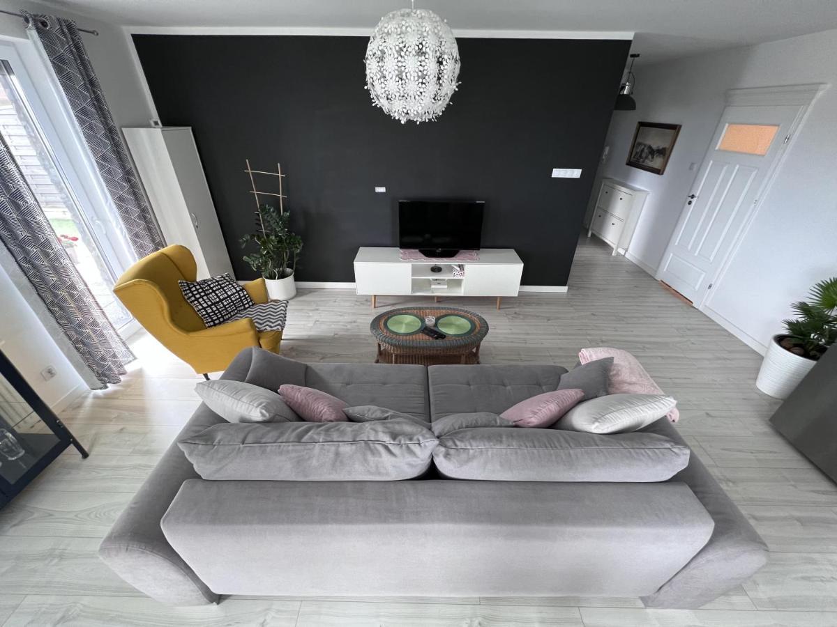 Apartament Z Tarasem Na Osiedlu Rakownica Jelenia Gora Luaran gambar