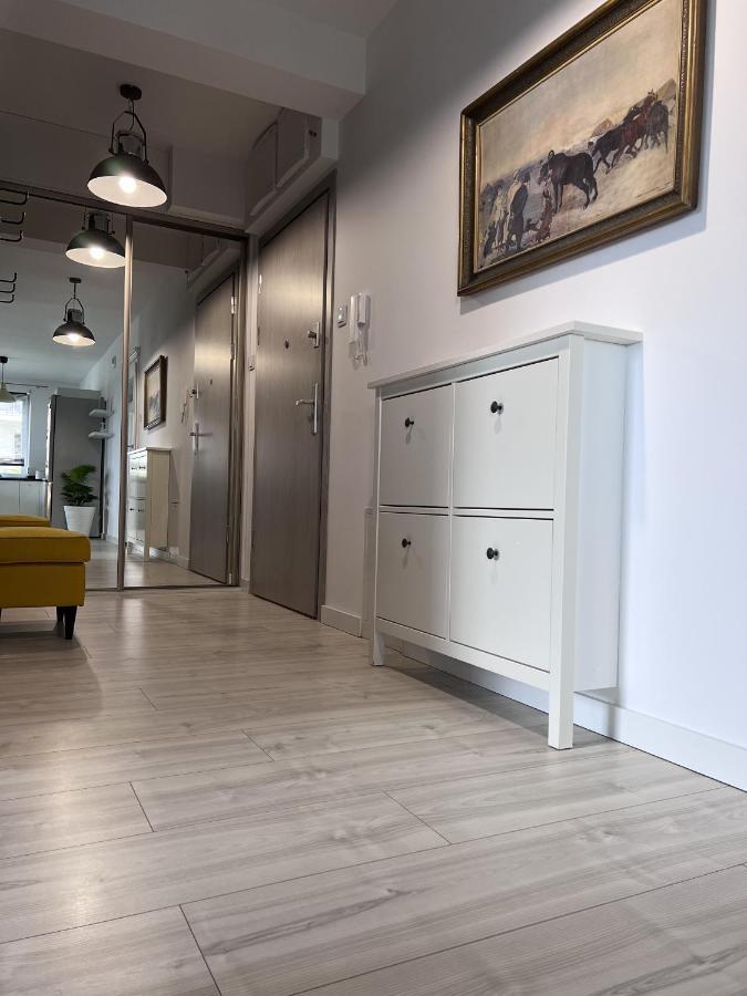 Apartament Z Tarasem Na Osiedlu Rakownica Jelenia Gora Luaran gambar