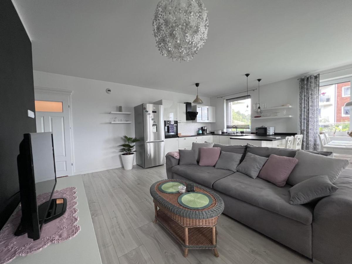 Apartament Z Tarasem Na Osiedlu Rakownica Jelenia Gora Luaran gambar