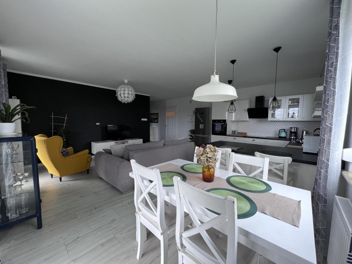 Apartament Z Tarasem Na Osiedlu Rakownica Jelenia Gora Luaran gambar