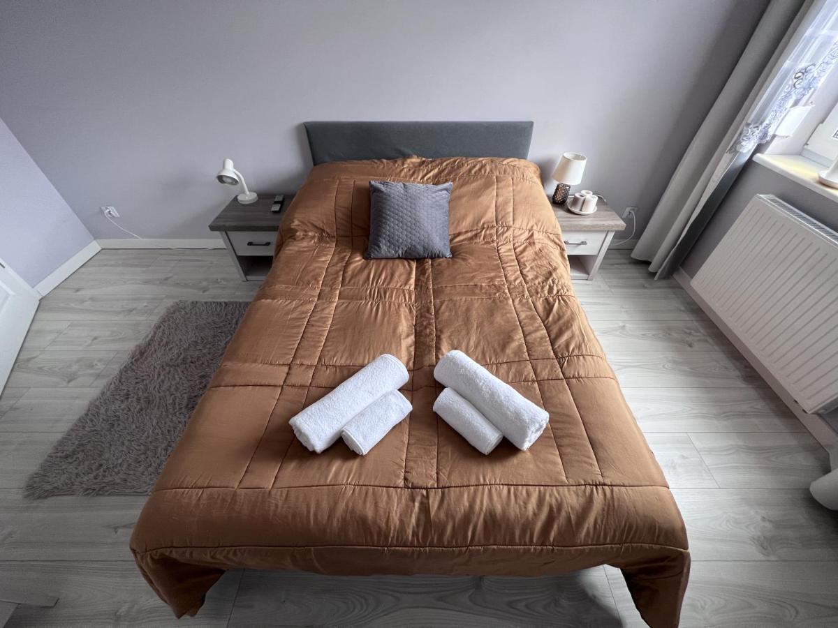 Apartament Z Tarasem Na Osiedlu Rakownica Jelenia Gora Luaran gambar